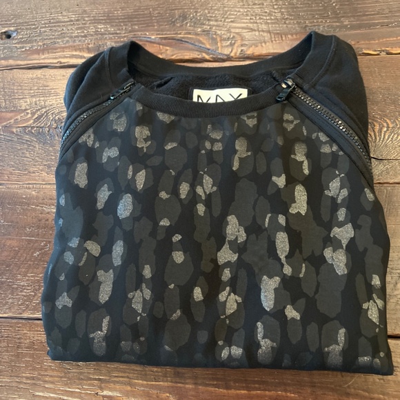 Marc New York Performance Sheer Cheetah Sweater w/zip details, S, minor pilling - Picture 8 of 8